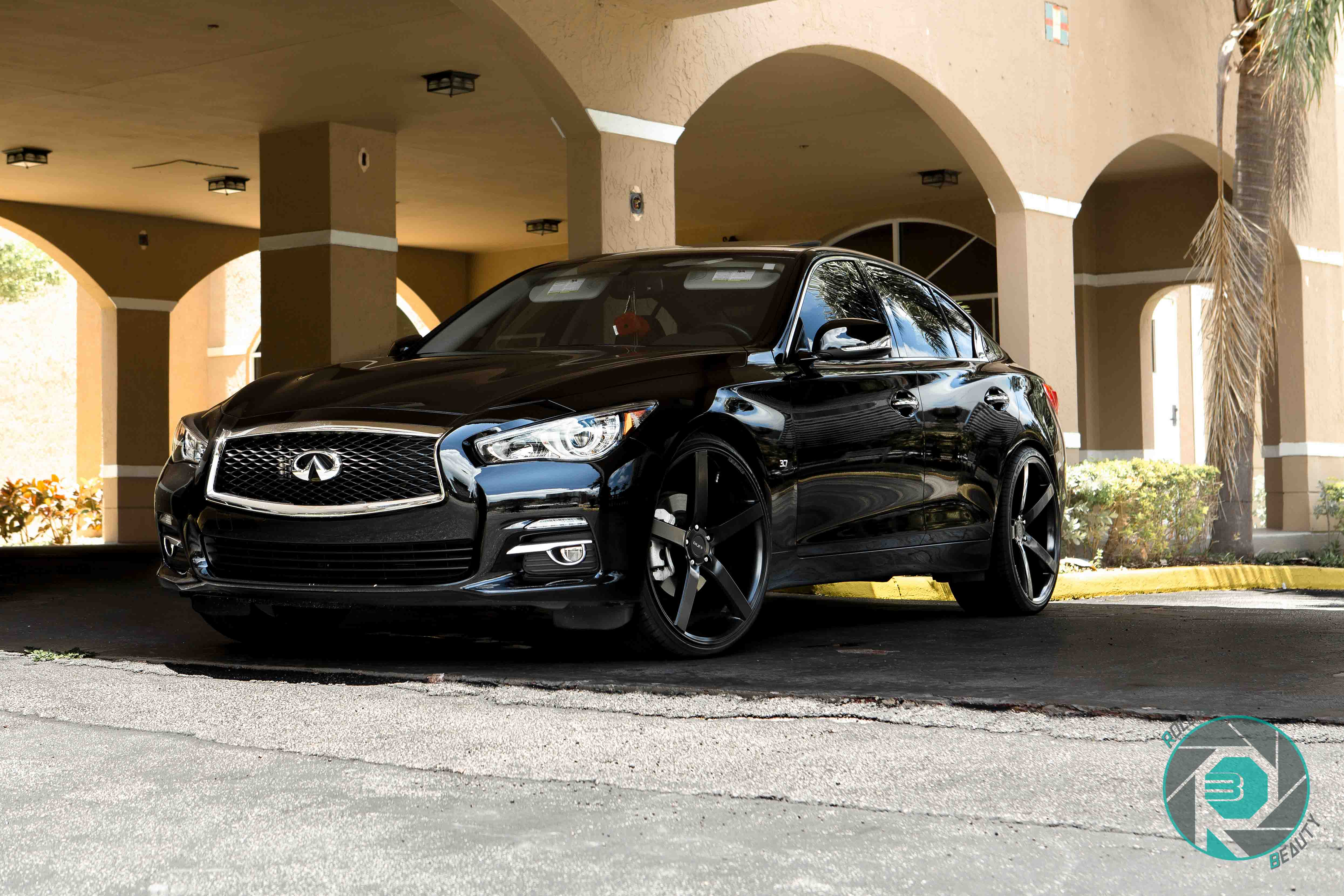 Black infiniti q50